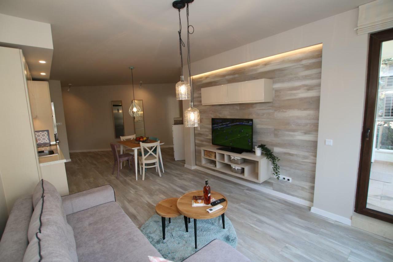 Apartment Angelov Varna Esterno foto